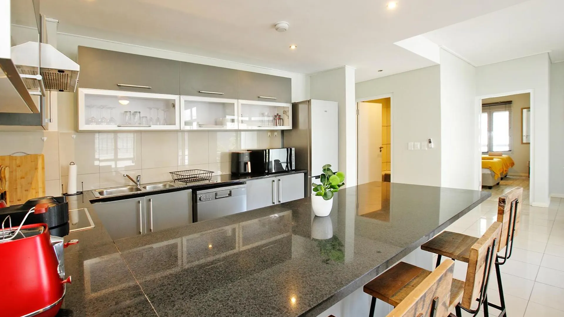 2Bdr - City Explorer Cape Town
